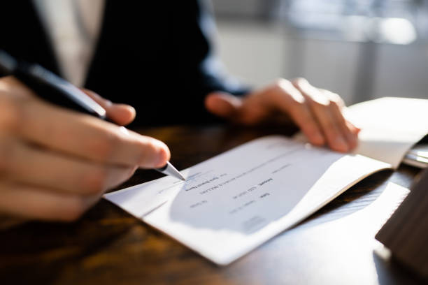 How to Choose the Best Cheque Bounce Lawyer for Rohini Court When a Payment Dispute Turns Serious